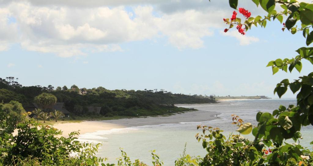 Amani Beach Resort Kutani Luaran gambar