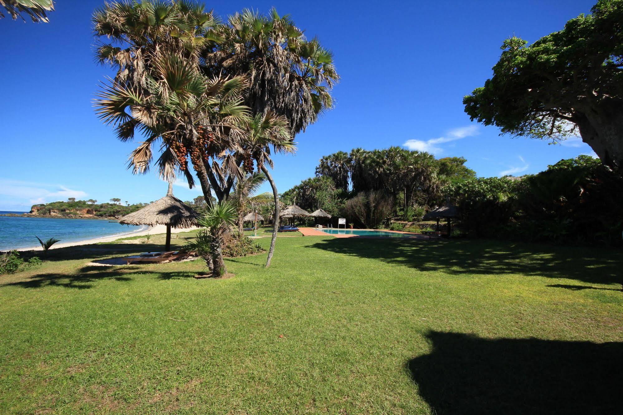 Amani Beach Resort Kutani Luaran gambar